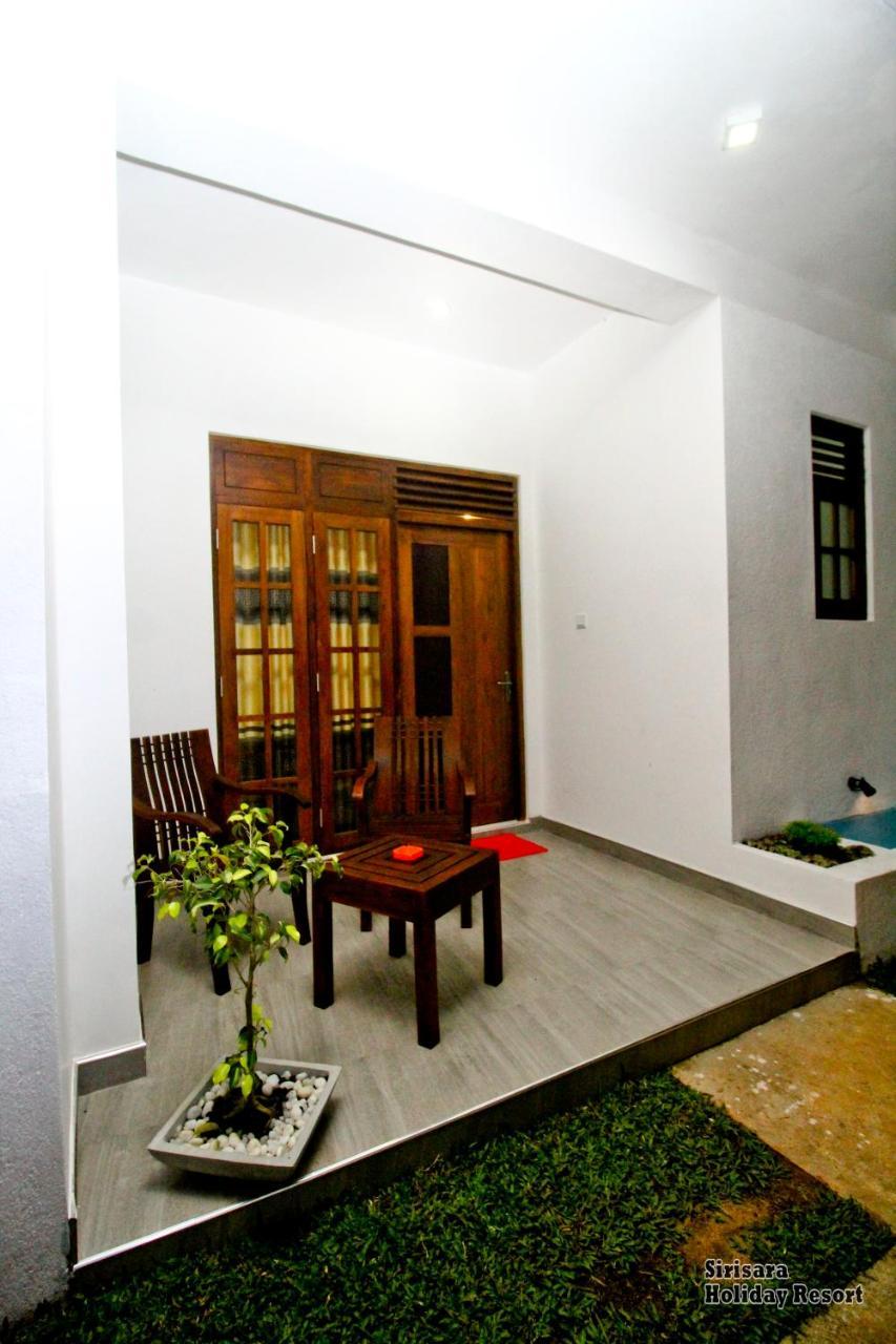 Sirisara Holiday Resort Anuradhapura Buitenkant foto